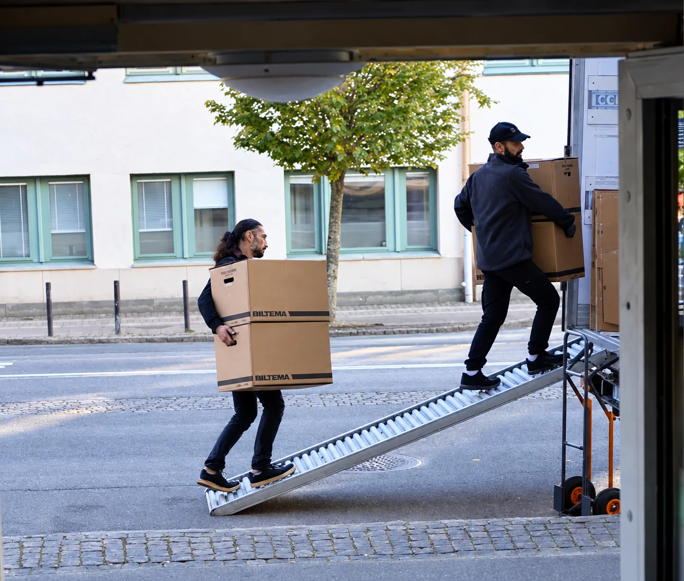 Arcus Transport & Flytt hjälper kunder med flytt i Bollebygd